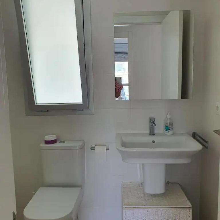 Marina Real II, 2 bedroom & 2 bathroom apartment with pool views - Apartamento de 2 dormitorios - 12