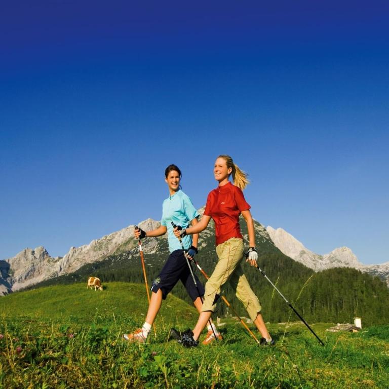 Chalet in Alpendorf near Ski Slopes - Superior Chalet - 19