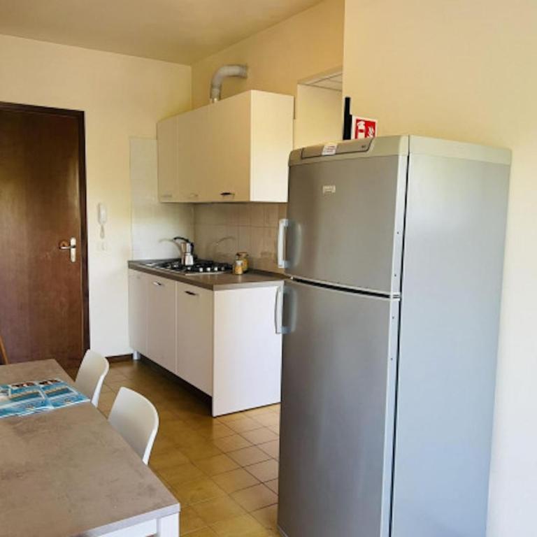 Bright apartment with balcony-Beahost - Appartamento - 2