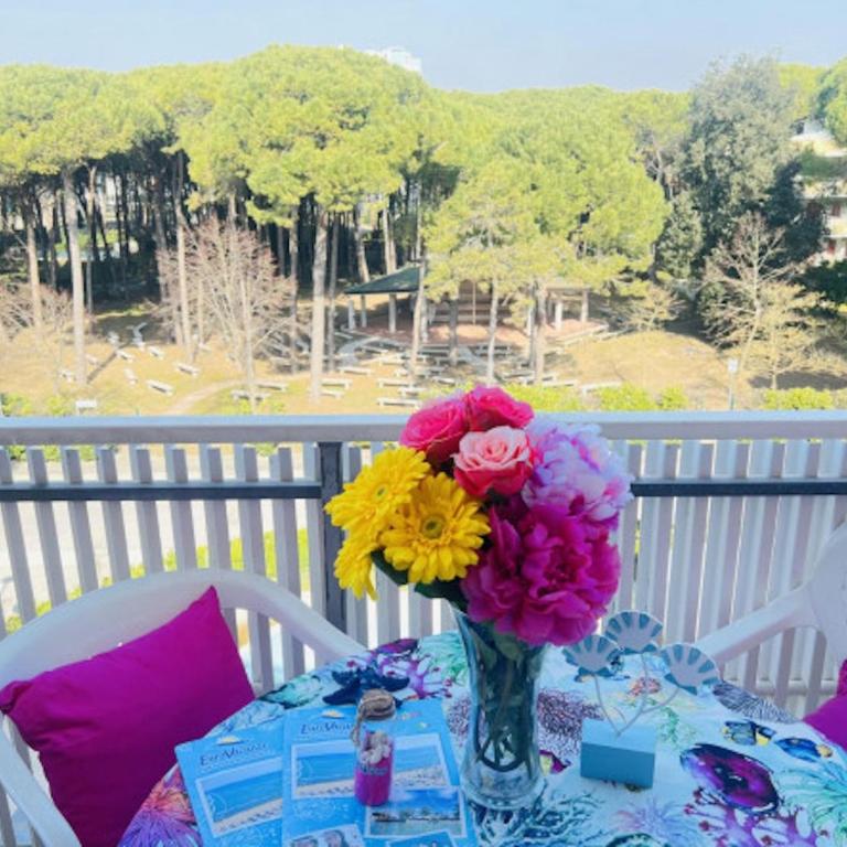 Bright apartment with balcony-Beahost - Appartamento - 5