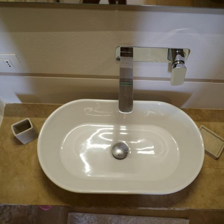 Le Comarelle - Country Rooms - Camera Matrimoniale con Bagno Privato - 2