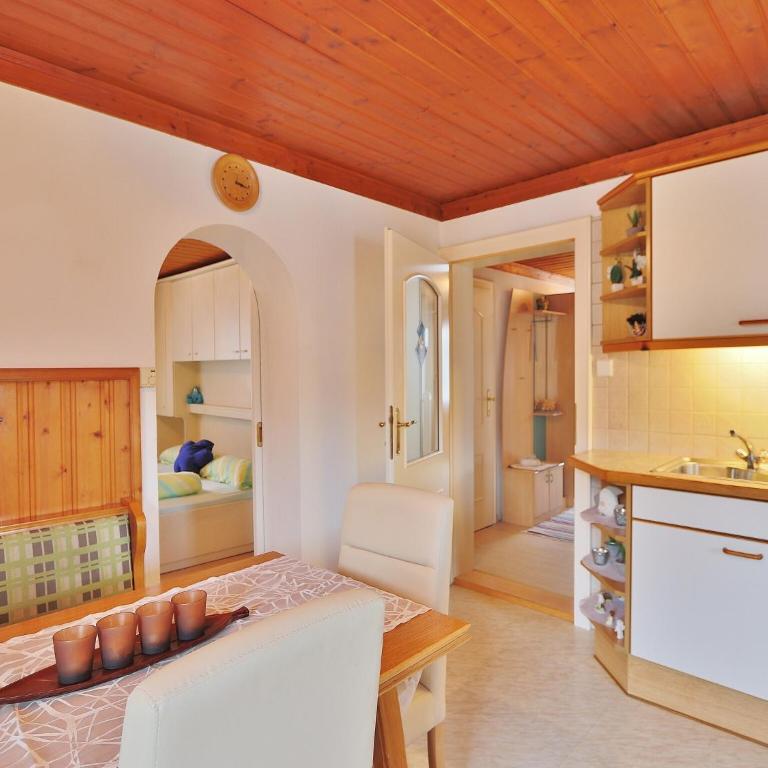 Apartment in Niedernsill near Ski Slopes - Appartement 2 Chambres - 8