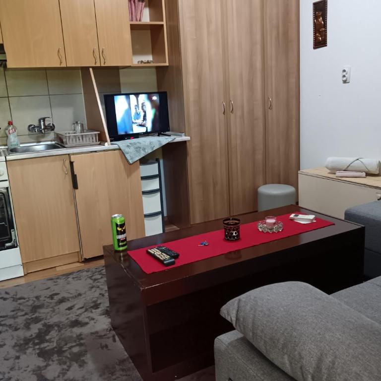 Beograd-Zvezdara - Two-Bedroom Apartment - 20