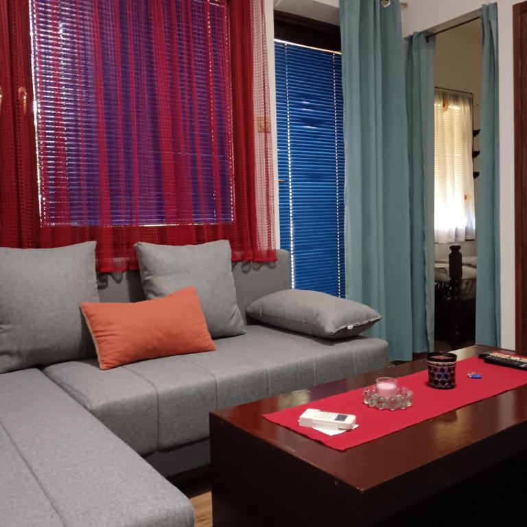 Beograd-Zvezdara - Two-Bedroom Apartment - 15