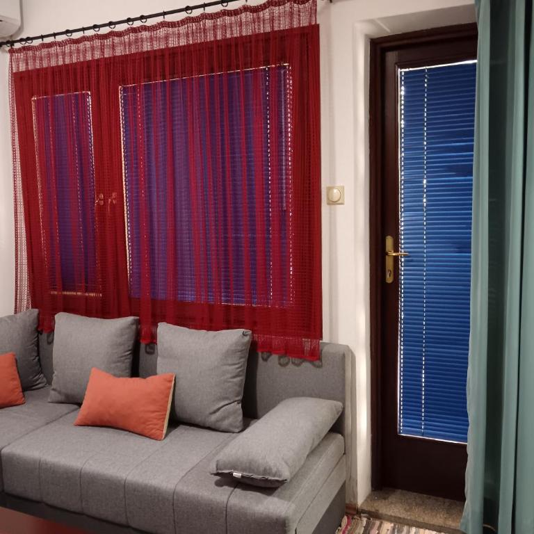 Beograd-Zvezdara - Two-Bedroom Apartment - 16