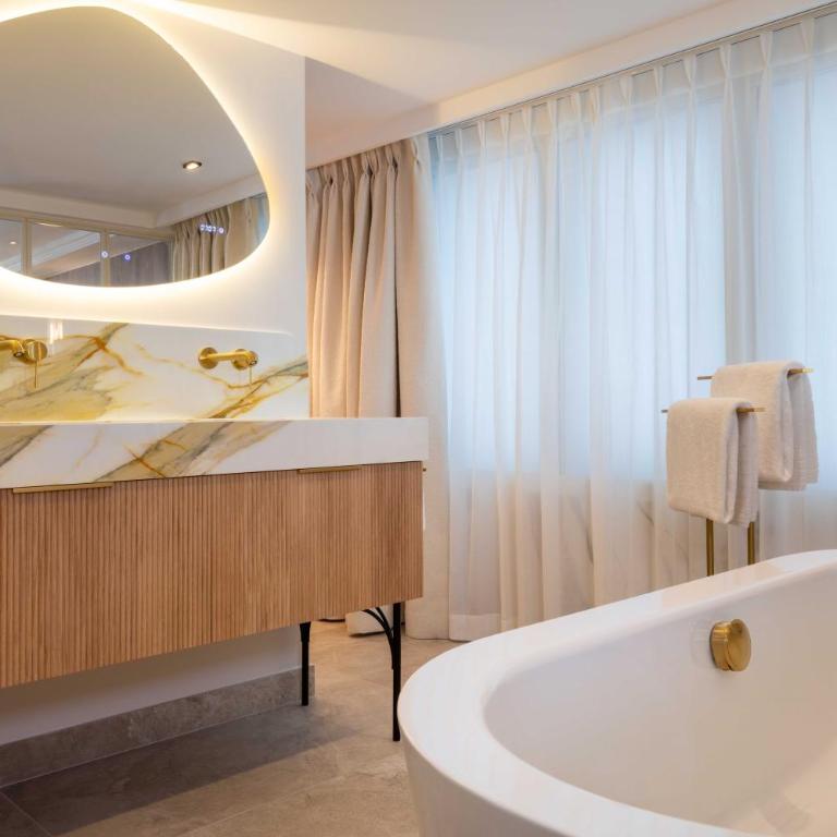 Royal Madeleine Hotel & Spa - Suite - Prestige - 2