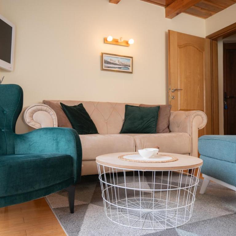 Škrka cotege - center of Zabljak - Two-Bedroom House - 14