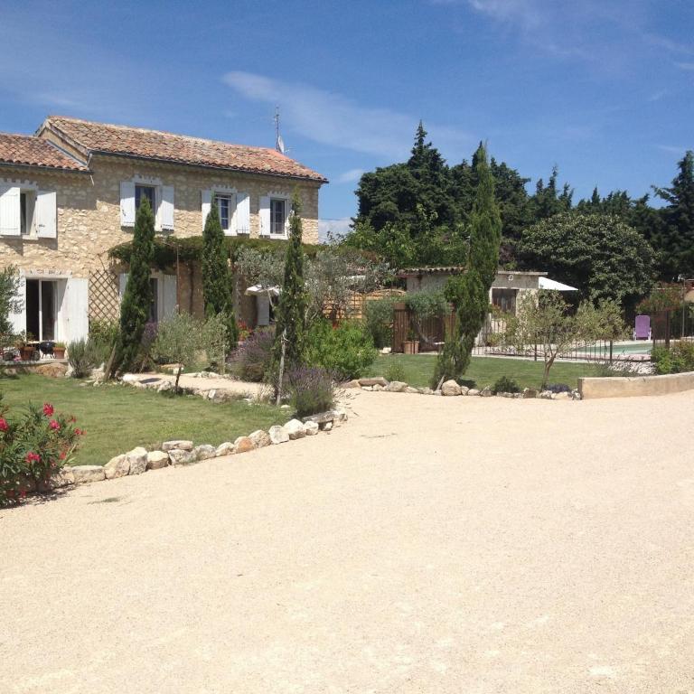Farmhouse in Carpentras with Pool - Villa 2 Chambres - 6