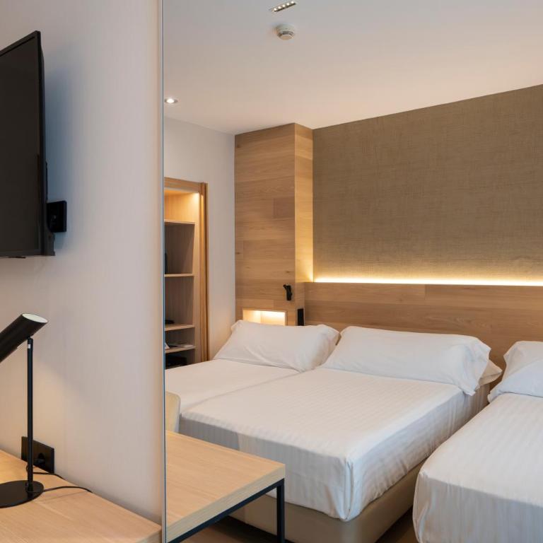 Hotel Zenit Bilbao - Double Room with Extra Bed - 2