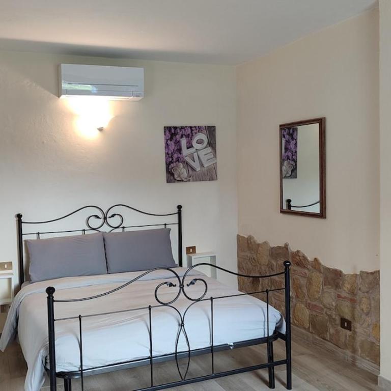 Casa Vacanze in campagna con piscina e giardino privati - Villa - 5