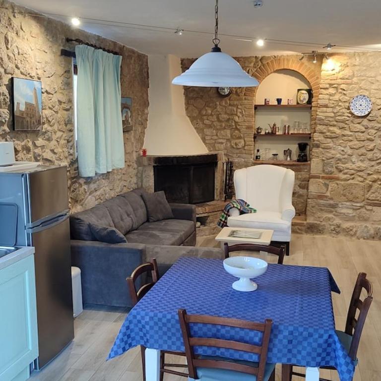 Casa Vacanze in campagna con piscina e giardino privati - Villa - 26