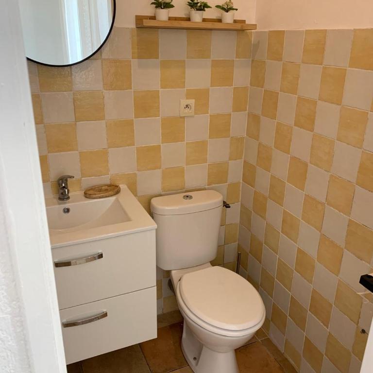Cocon de charme centre médiéval - Apartment mit 1 Schlafzimmer - 18