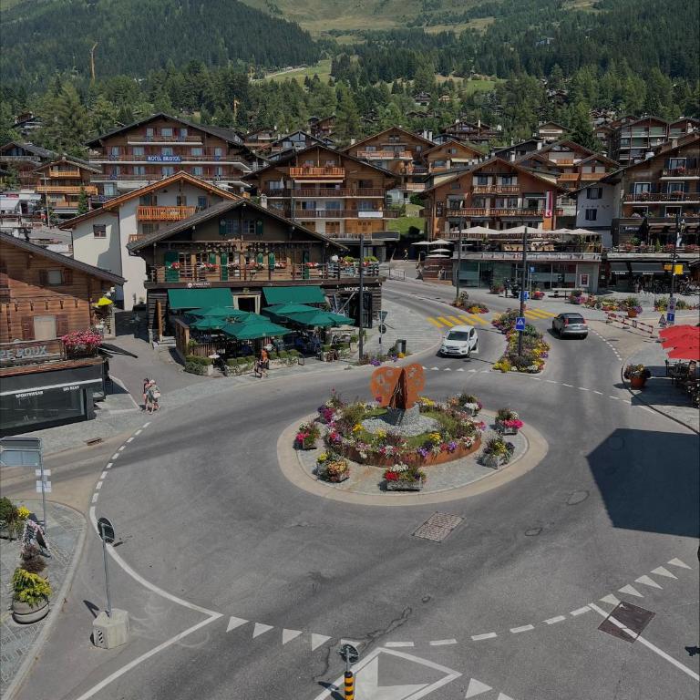 Hotel Ermitage Verbier - Chambre Familiale avec Vue sur le Village - 3
