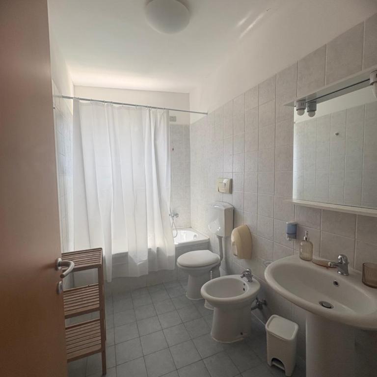 Angela s corner - Two-Bedroom Apartment - 12
