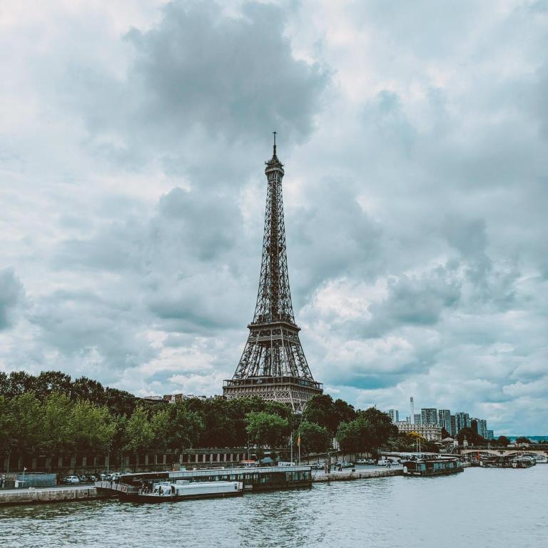 Magnifique appartement proche Tour Eiffel - Apartment mit 1 Schlafzimmer - 15