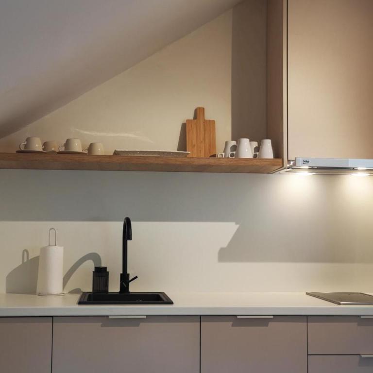Kaizen's Central Apartments - Free Parking - Two-Bedroom Loft Apartment - 2