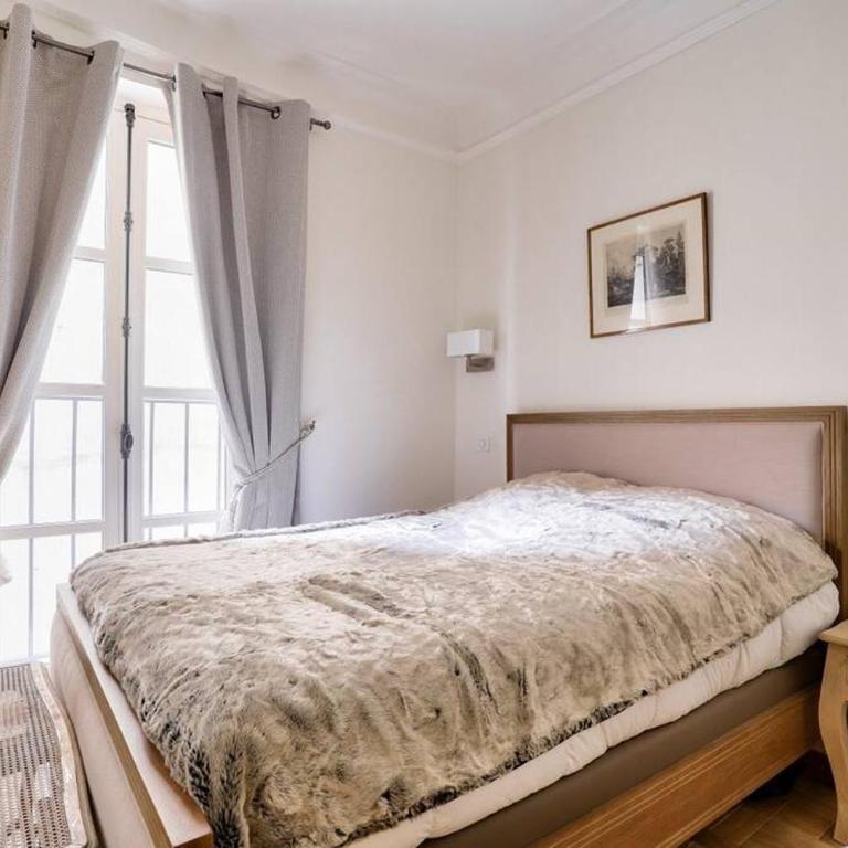 Grandiose appartement au cœur de Paris - Appartement 3 Chambres - 43