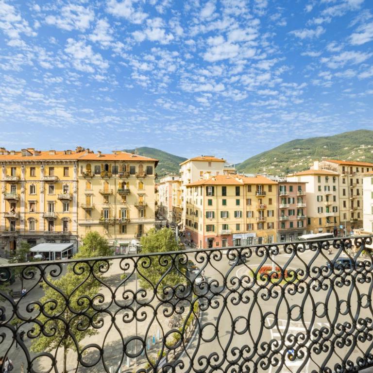 Blue Light House - Centro, 5 Terre a 5 min - Appartamento con 2 Camere da Letto - 42