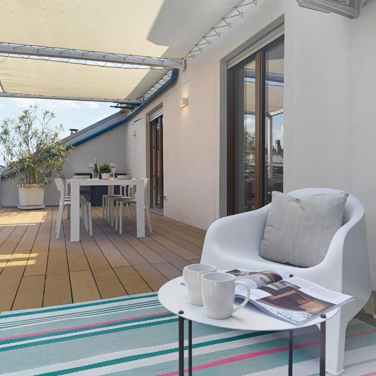 Piano7 - Attico luminoso con terrazzo - Appartamento con 2 Camere da Letto - 25