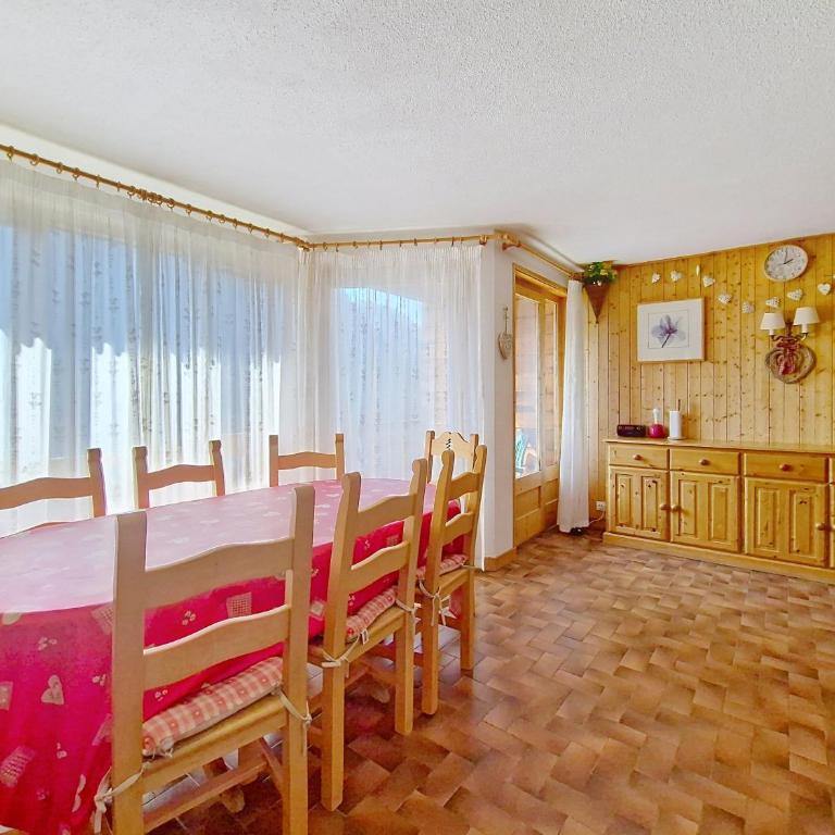 VAL PIERRE VPD2 CENTER & SPACIOUS 8 Pers - Apartment with Balcony - 3