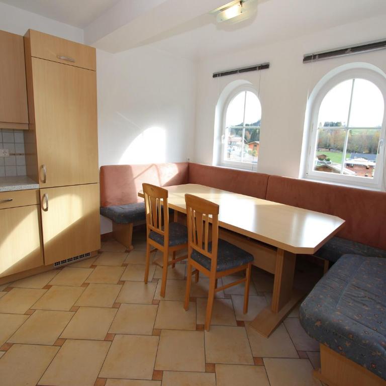 Mansion in Goldegg near Ski Lift - Maison de Vacances 3 Chambres - 9