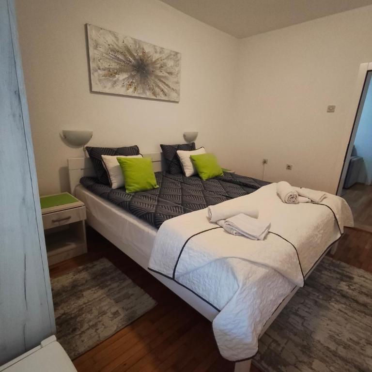 Kuća JEKA - Apartman sa 2 Spavaće Sobe - 1