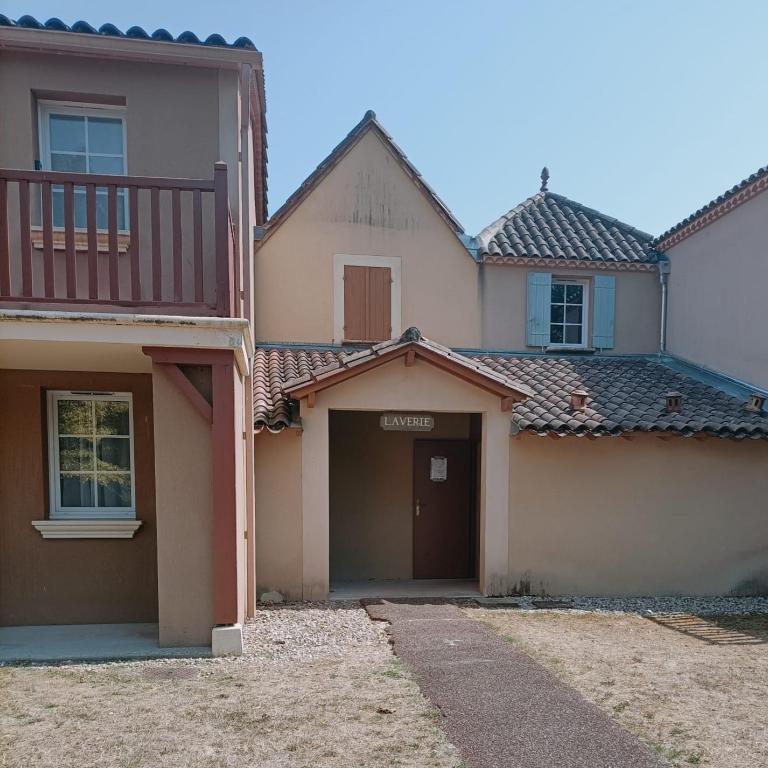 Maison au RDC, proche parking, piscine chauffée, en résidence, 4 ou 5 pers, lac, nature et pêche - Maison 1 Chambre - 17