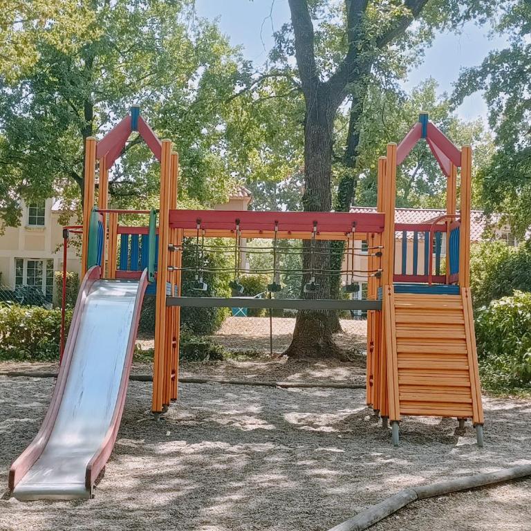 Maison au RDC, proche parking, piscine chauffée, en résidence, 4 ou 5 pers, lac, nature et pêche - Maison 1 Chambre - 25