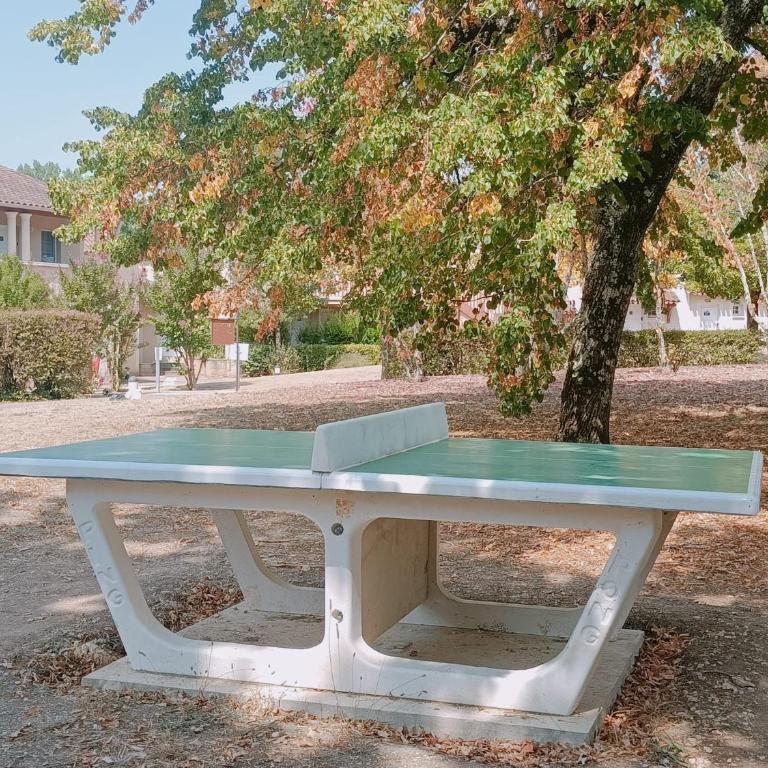 Maison au RDC, proche parking, piscine chauffée, en résidence, 4 ou 5 pers, lac, nature et pêche - Maison 1 Chambre - 24