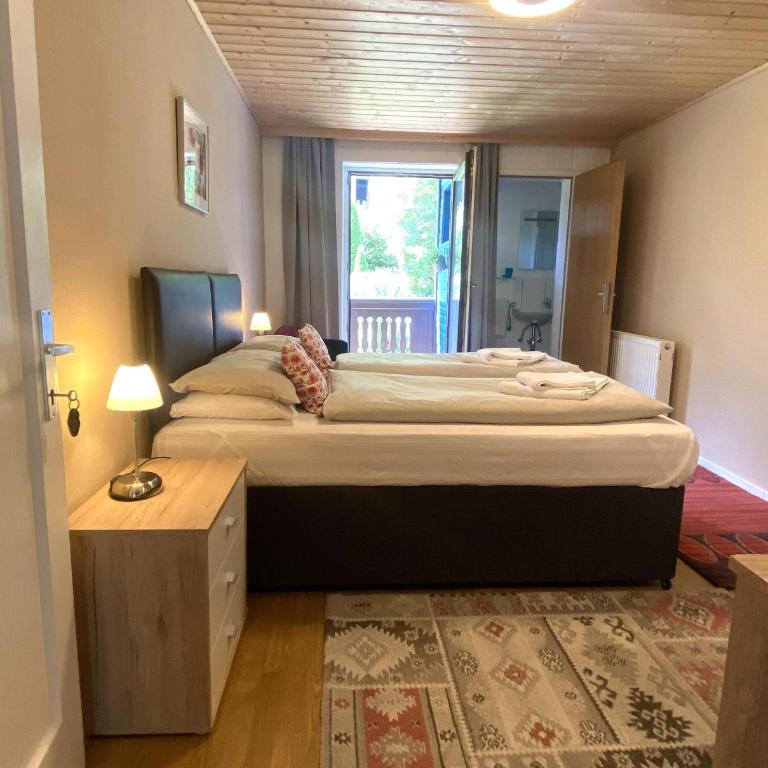 Pension Julia - Doppelzimmer mit Balkon - 6
