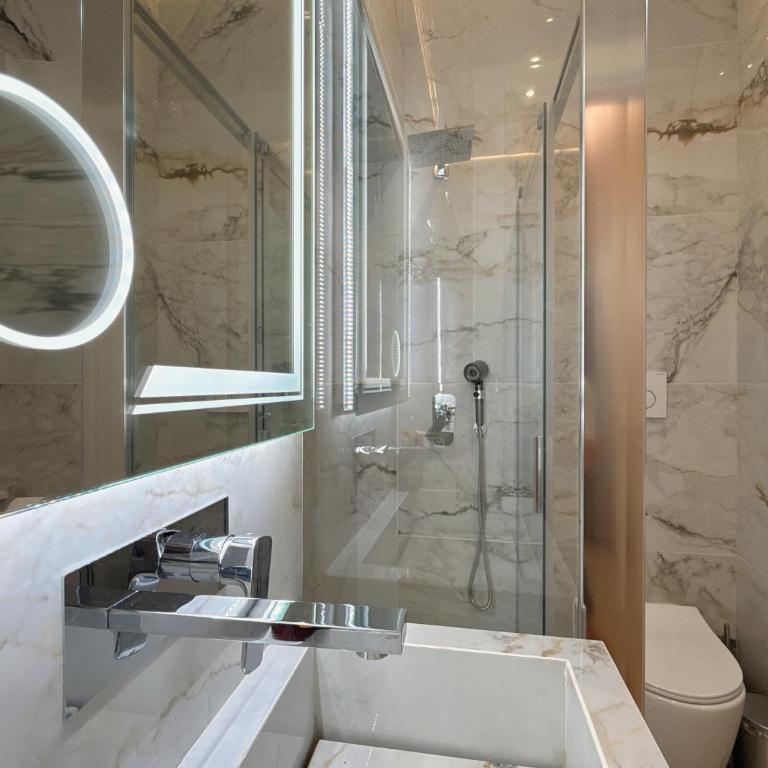Luxe roma - Camera Matrimoniale Deluxe (2 Adulti + 1 Bambino) - 2