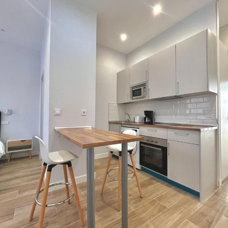 AH- Apartamentos Ifema Funcionales y comodos - One-Bedroom Apartment - 10