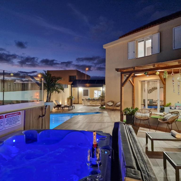 La Casa de Playa - piscina y jacuzzi a 50m del mar - Casa de 4 dormitorios - 62