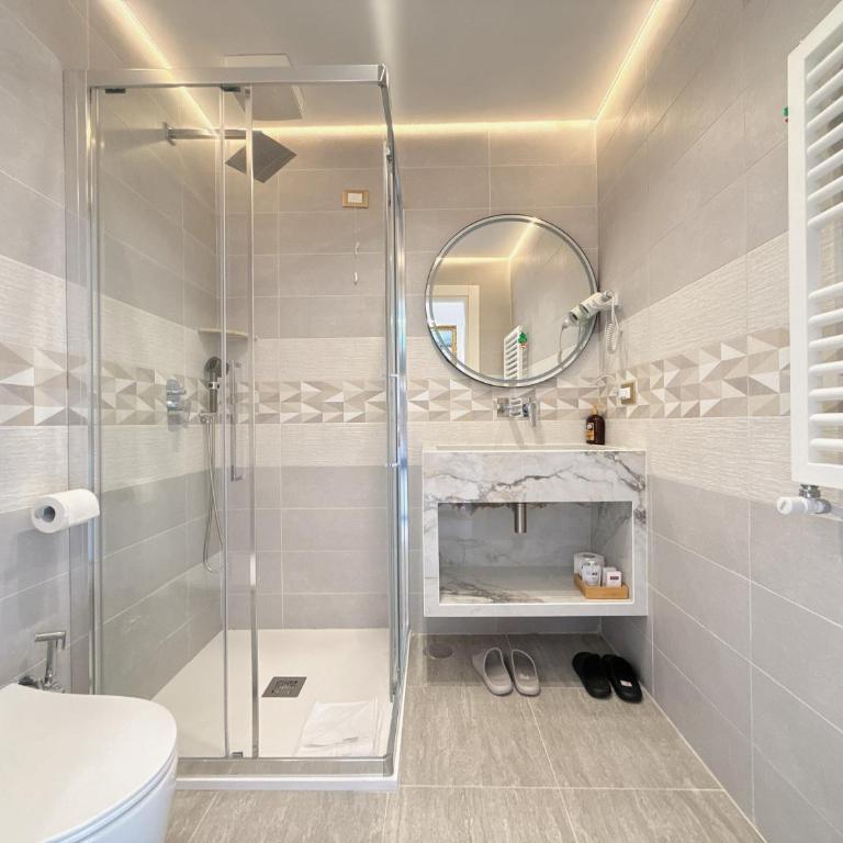 Luxe roma - Camera Matrimoniale con Bagno Privato - 11