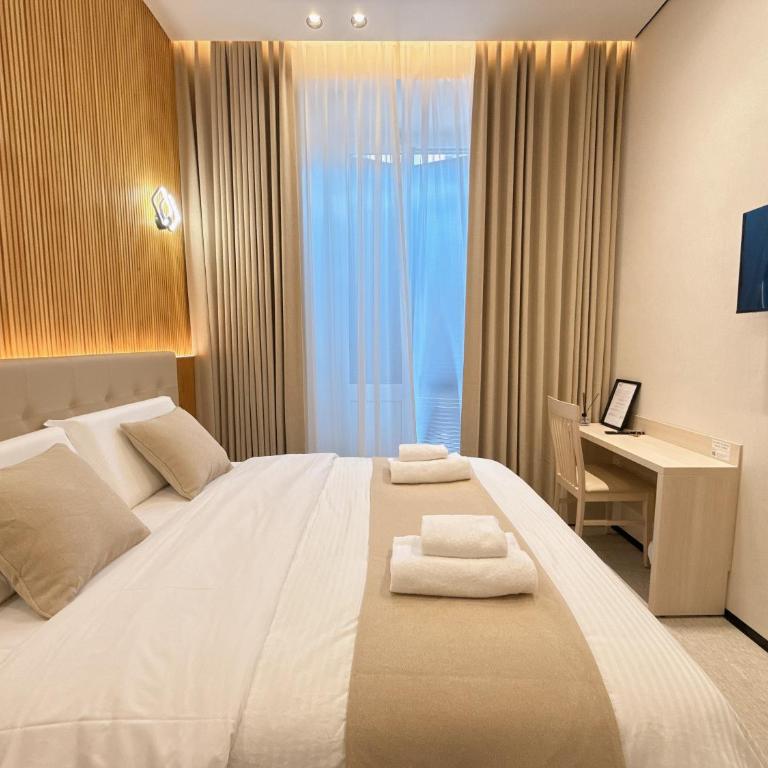 Luxe roma - Camera Matrimoniale con Bagno Privato - 8
