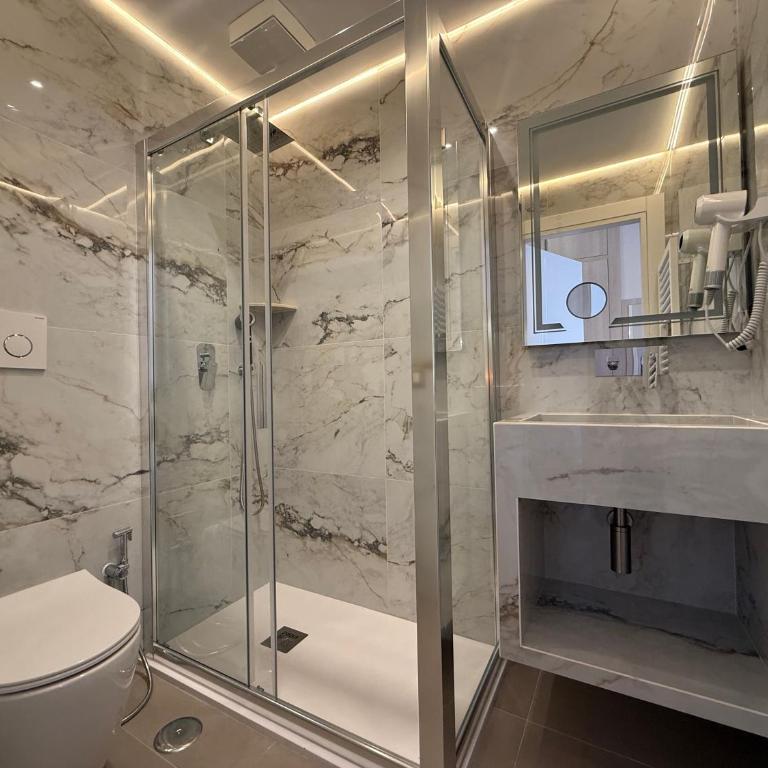 Luxe roma - Camera Tripla con Bagno Privato - 2