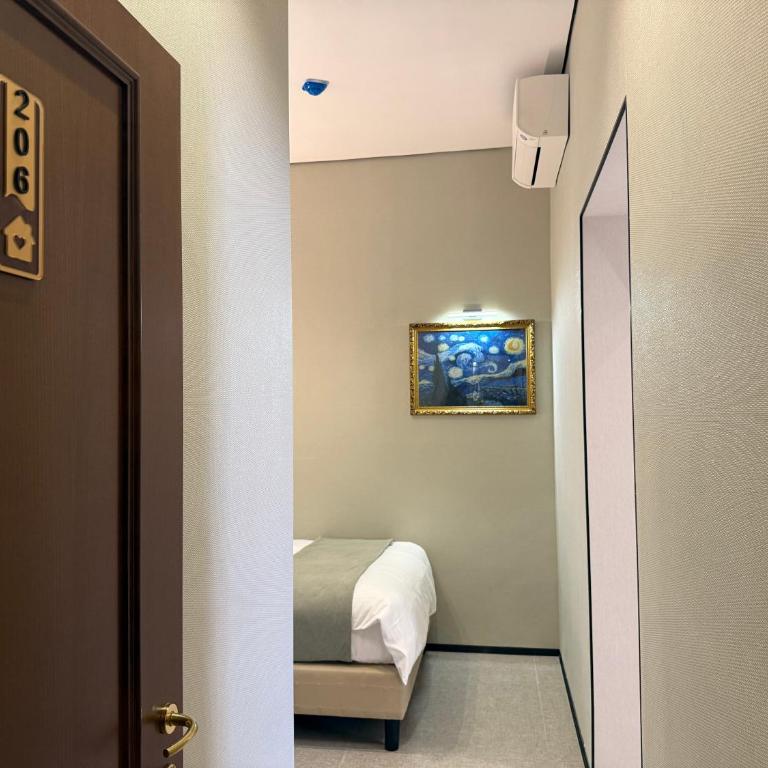 Luxe roma - Camera Familiare con Bagno Privato - 12