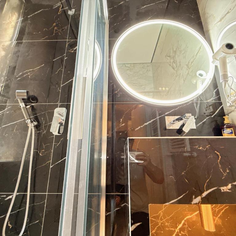 Luxe roma - Camera Matrimoniale con Letto Supplementare - 10