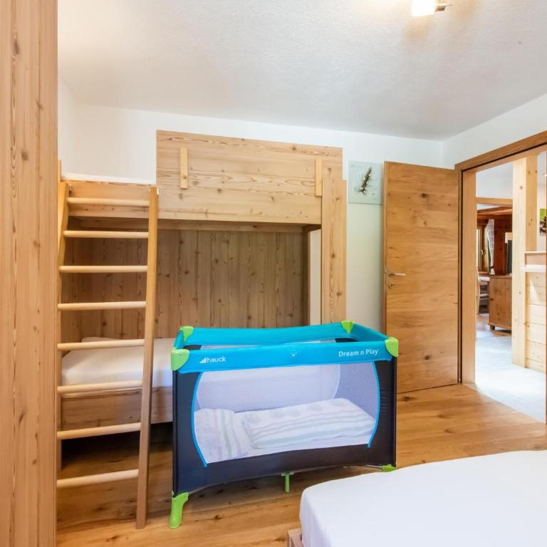 Chalet in Ötz near Hochötz Ski Lift - Four-Bedroom Vacation Home - 19