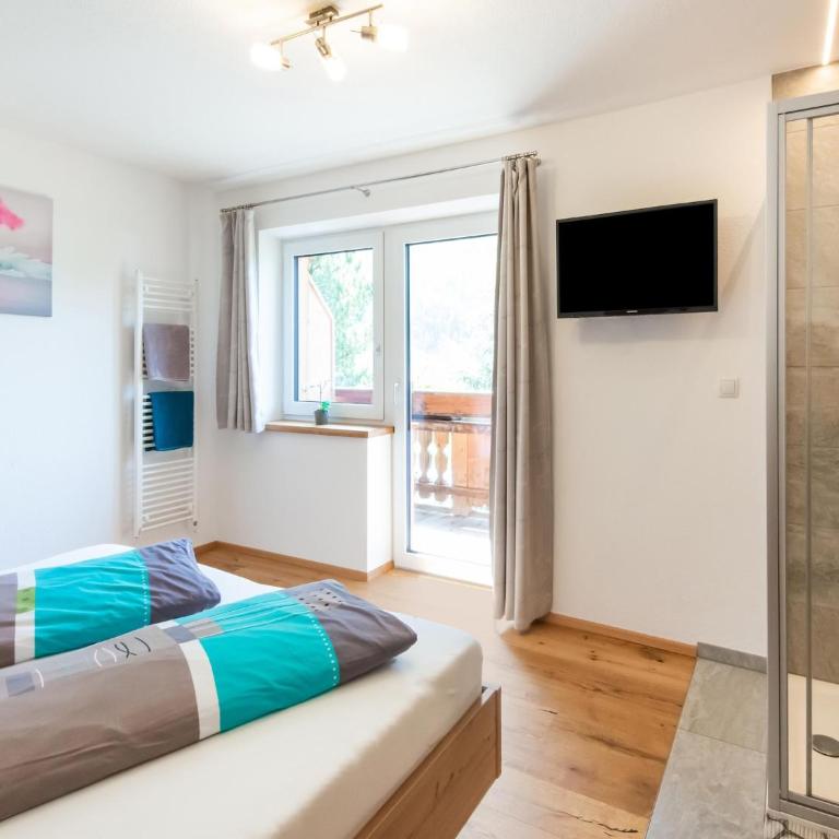Chalet in Ötz near Hochötz Ski Lift - Four-Bedroom Vacation Home - 24