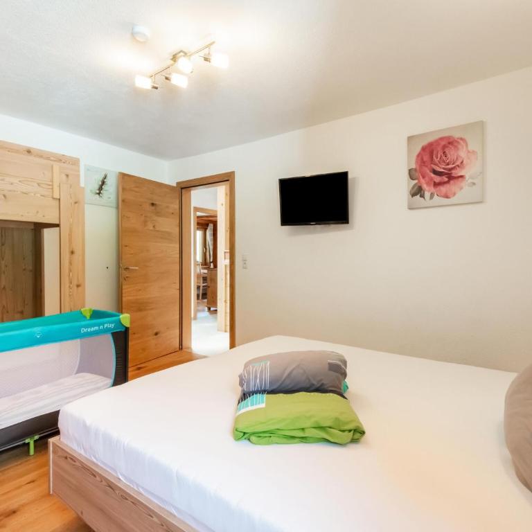 Chalet in Ötz near Hochötz Ski Lift - Four-Bedroom Vacation Home - 18