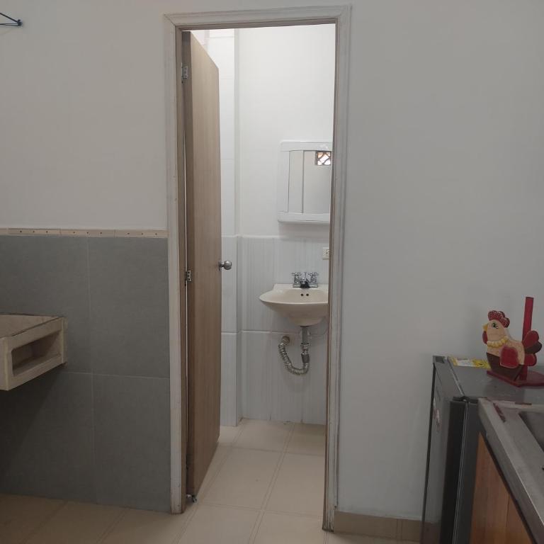 Apartaestudios tipo loft Prado Station - Apartamento Estudio - 1 cama doble - 4