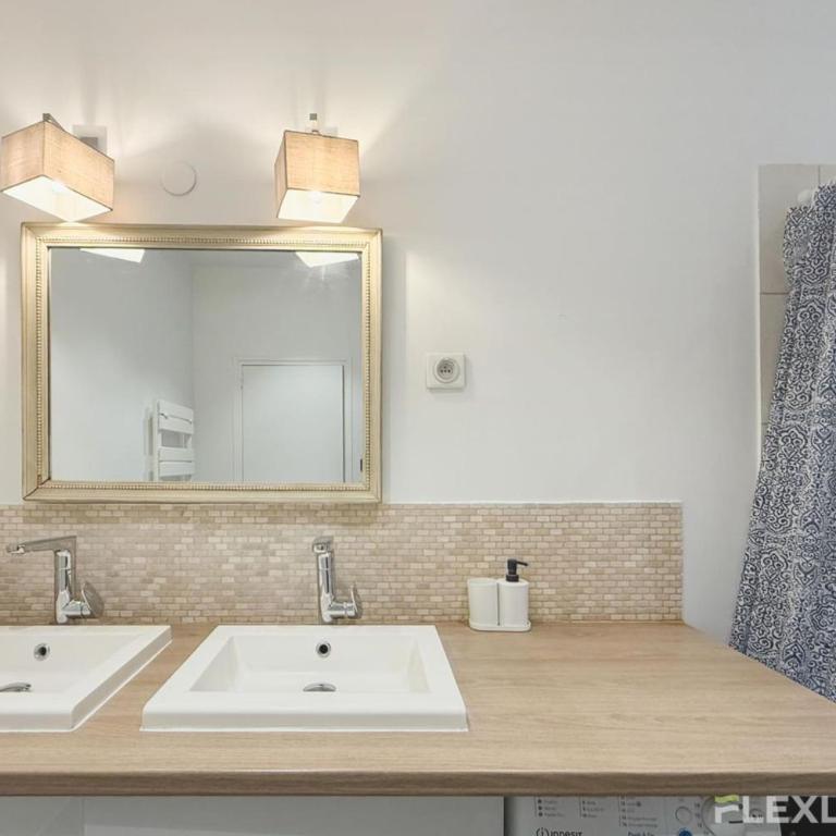 Superb 2 Elegant Room in the Heart of Paris’ 8th District - Chambre Simple - 14