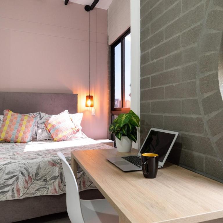 Cozy Laureles Retreat, Stadium Vicinity - Two-Bedroom Apartment with City View - 1