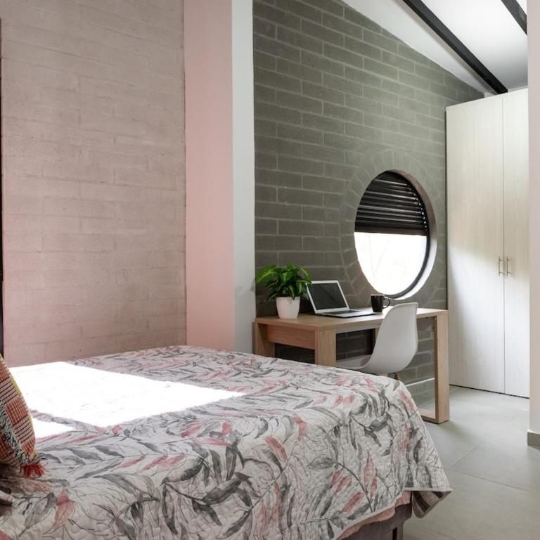 Cozy Laureles Retreat, Stadium Vicinity - Two-Bedroom Apartment with City View - 2