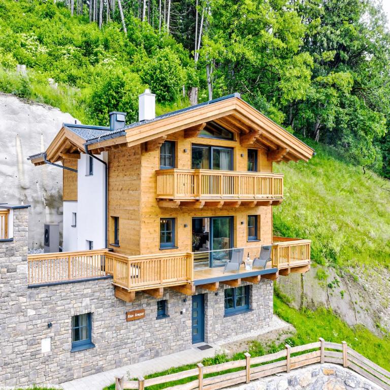 Chalet in Mühlbach near Hochkönig Ski Area - Superior Chalet - 1