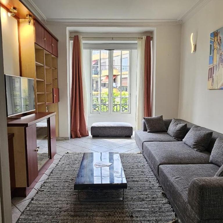 Spacious apartment in Cimiez - Appartement 2 Chambres - 5