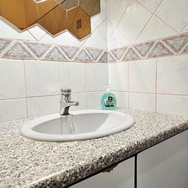 Spacious apartment in Cimiez - Appartement 2 Chambres - 27