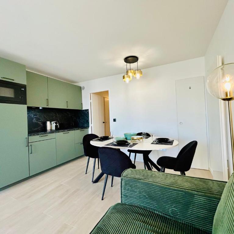 Le Ru'Beach - T2 avec piscine fermée pour travaux réouverture 4 juillet , tarif réduit - One-Bedroom Apartment - 1