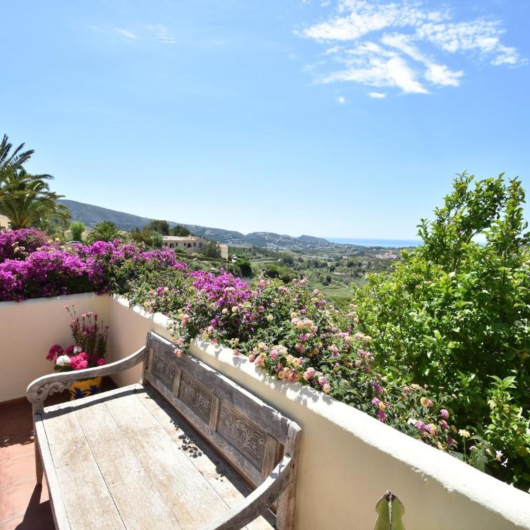 Coastal Villa Near Beaches - Two-Bedroom Villa - 4